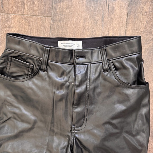 Curve Love Vegan Leather 90s Relaxed Pant - Picture 7 of 7